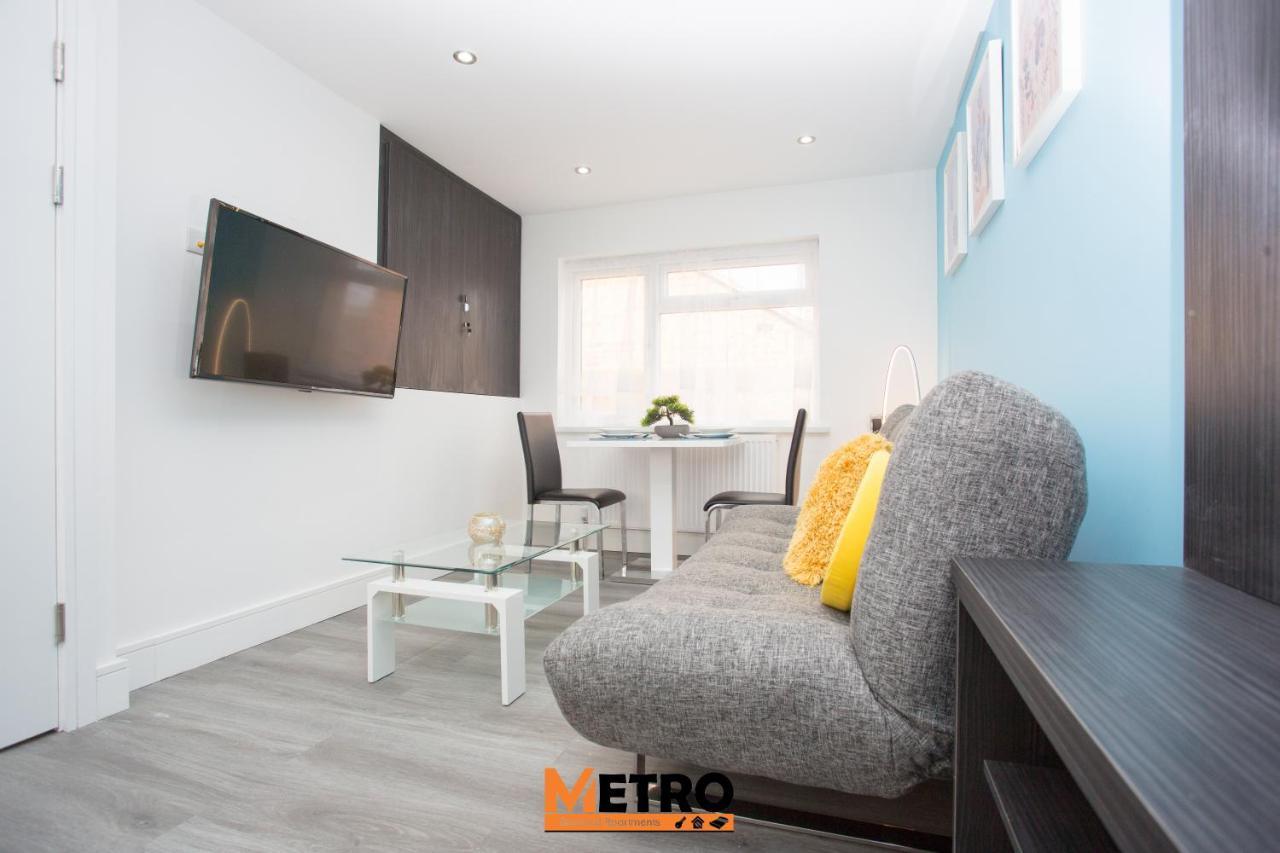 Legoland Heathrow Windsor Apartment Hotel Slough Esterno foto