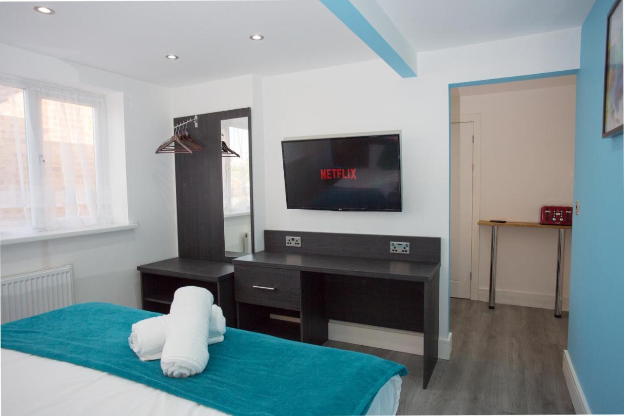 Legoland Heathrow Windsor Apartment Hotel Slough Esterno foto