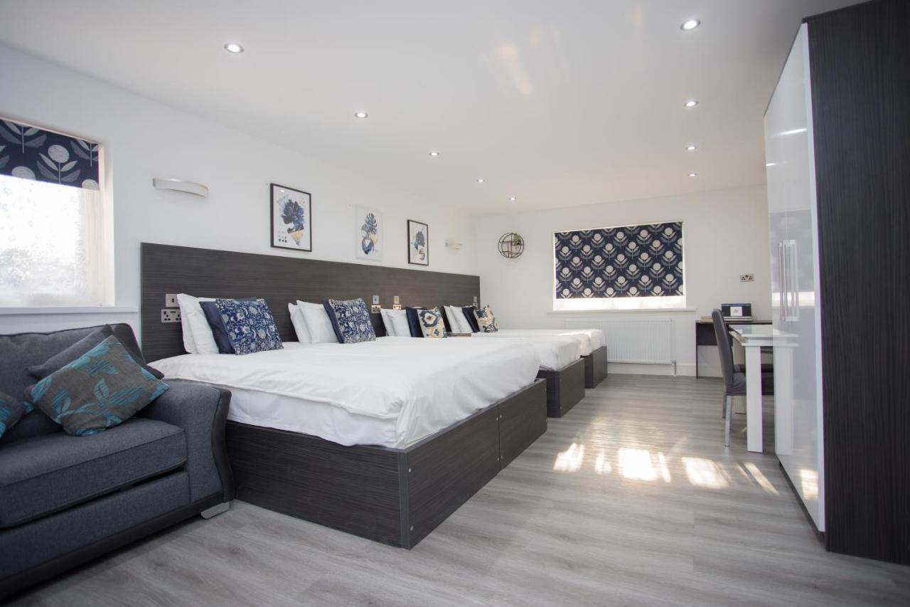 Legoland Heathrow Windsor Apartment Hotel Slough Esterno foto