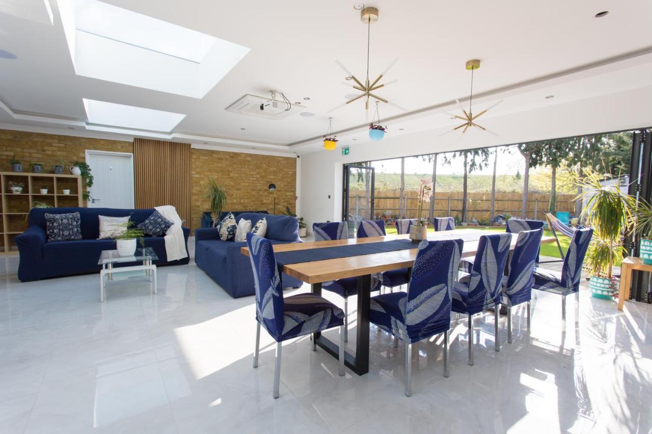 Legoland Heathrow Windsor Apartment Hotel Slough Esterno foto