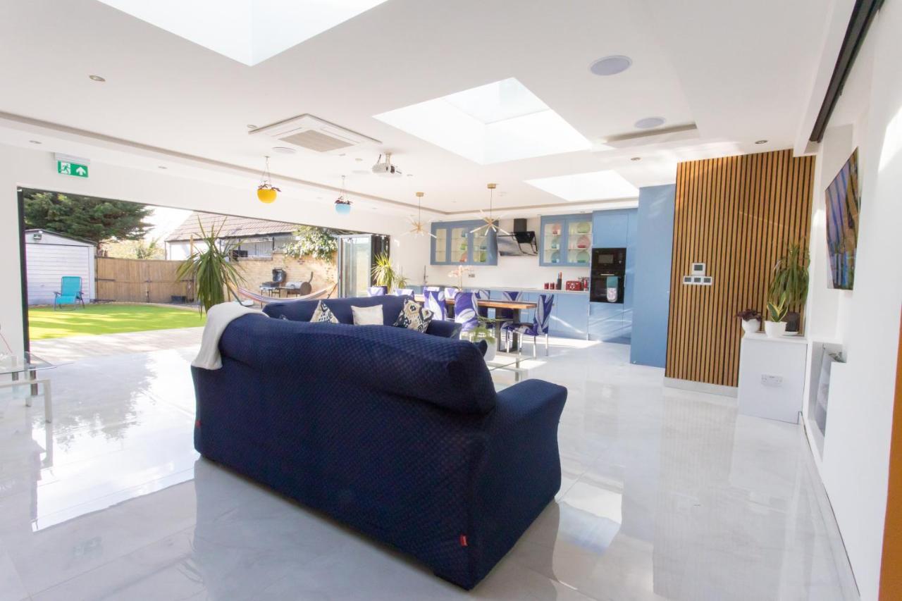 Legoland Heathrow Windsor Apartment Hotel Slough Esterno foto