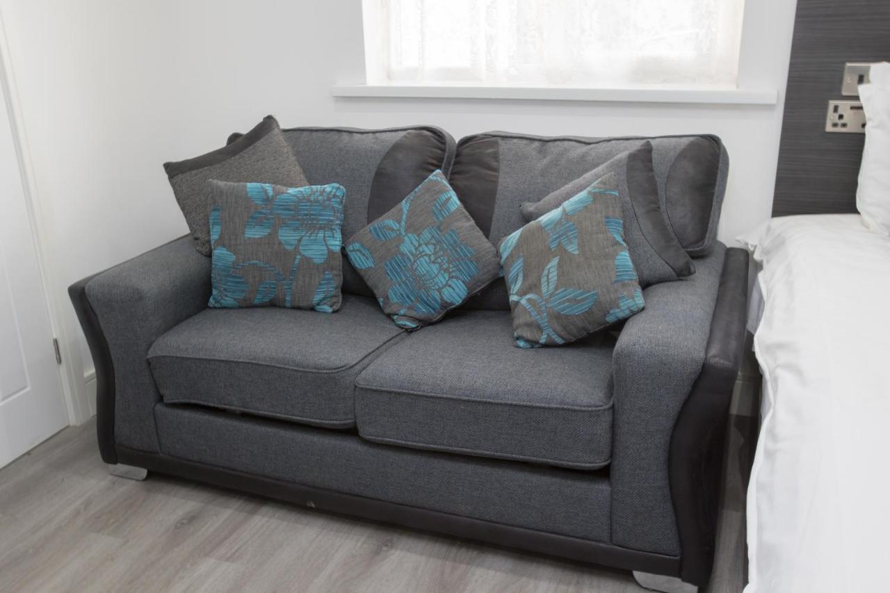 Legoland Heathrow Windsor Apartment Hotel Slough Esterno foto