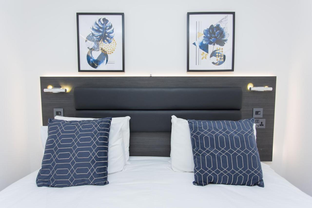 Legoland Heathrow Windsor Apartment Hotel Slough Esterno foto